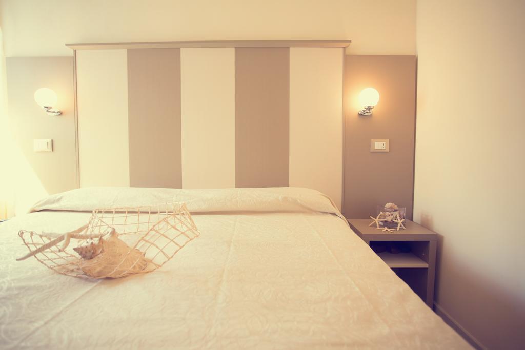 Hotel Trieste Cesenatico Habitación foto