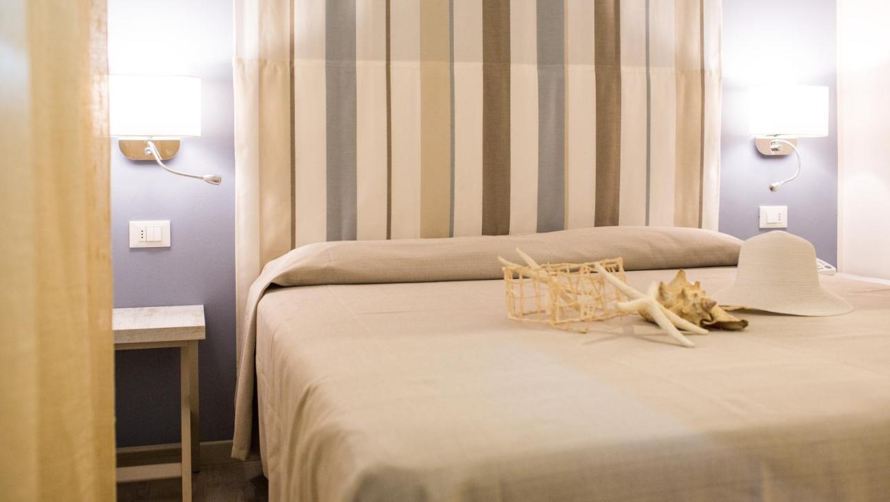 Hotel Trieste Cesenatico Habitación foto